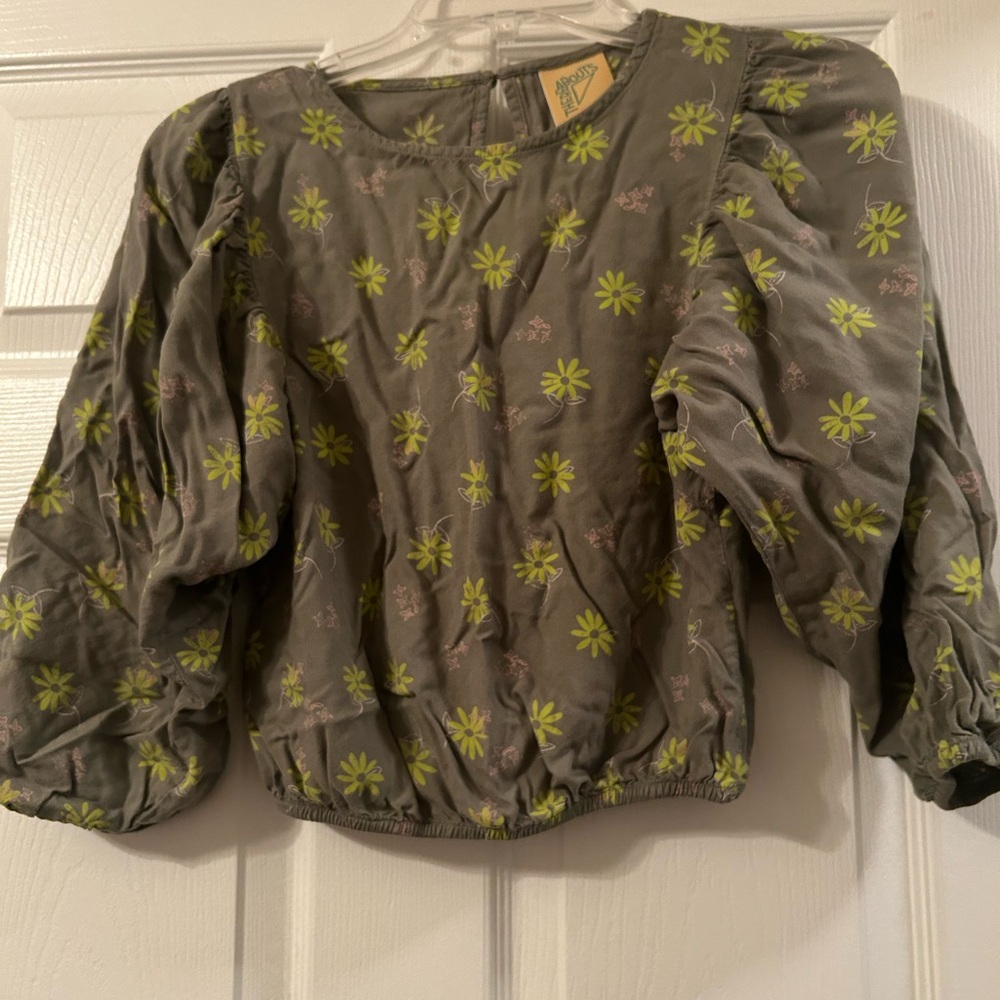 Thereabouts Floral Girl’s blouse - size S 7/8